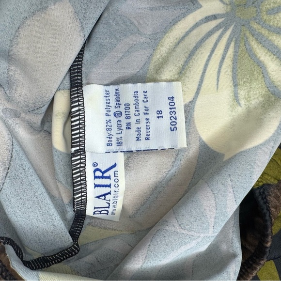 Blair Floral Tank Top and Shorts Swimsuit Set - Picture 5 of 5